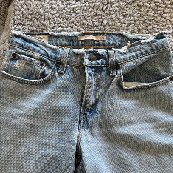Levi’s Mid Rise - Picture 3 of 6